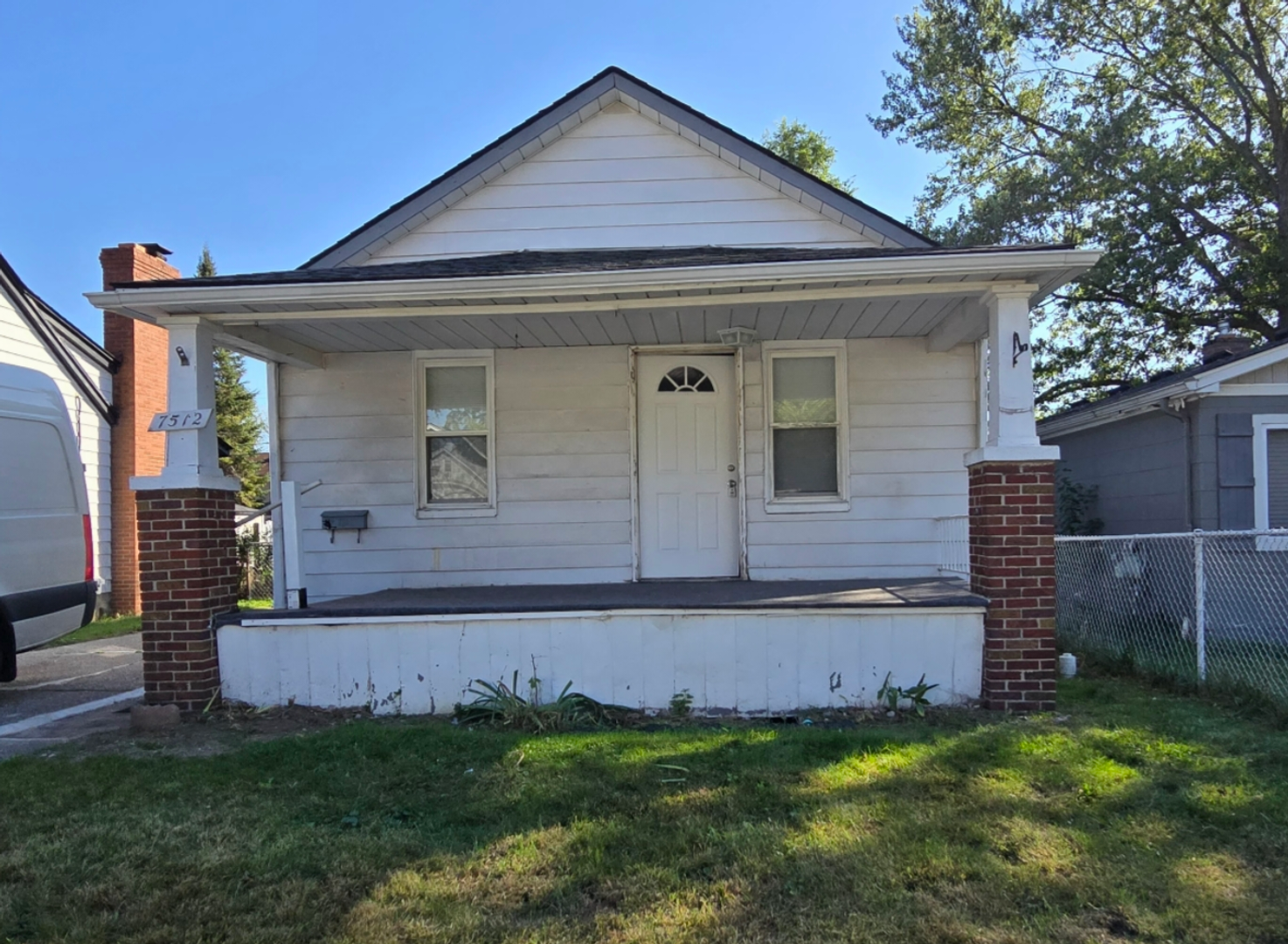 Warren House: 7512 Hudson