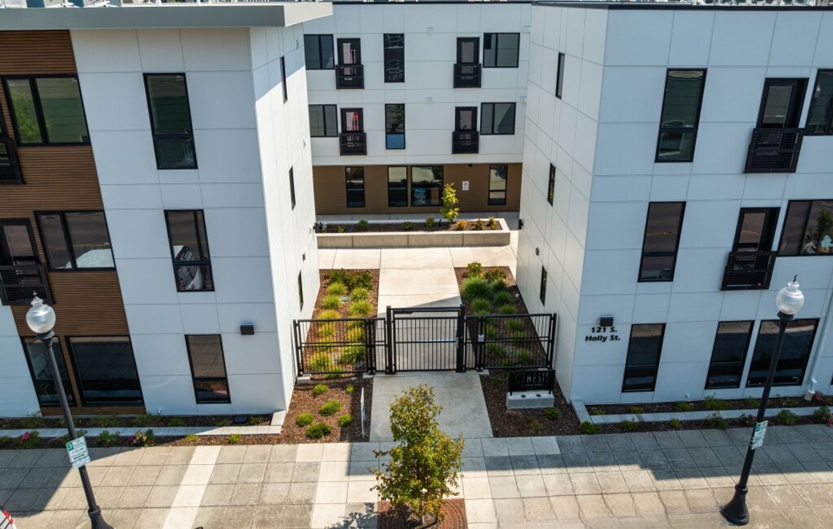 Medford Apartment: 121 S Holly St.