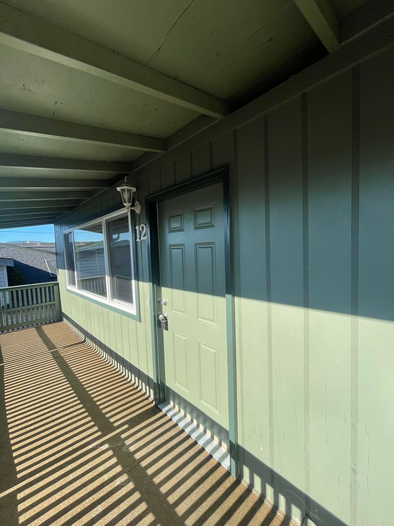 Medford Apartment: 721 Bennett Ave #1-12