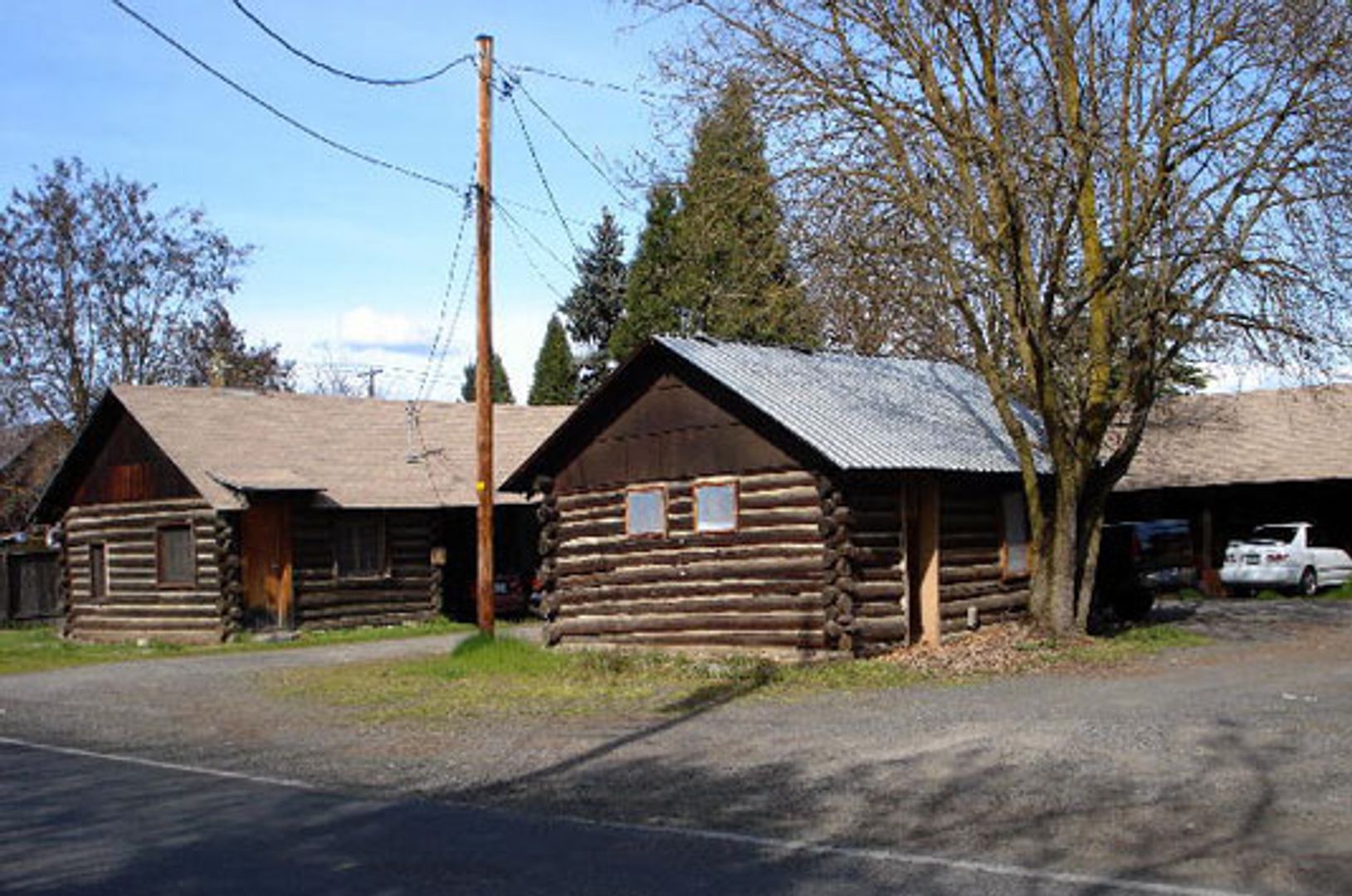 Medford Apartment: 1221 Thomas Rd. #1-7