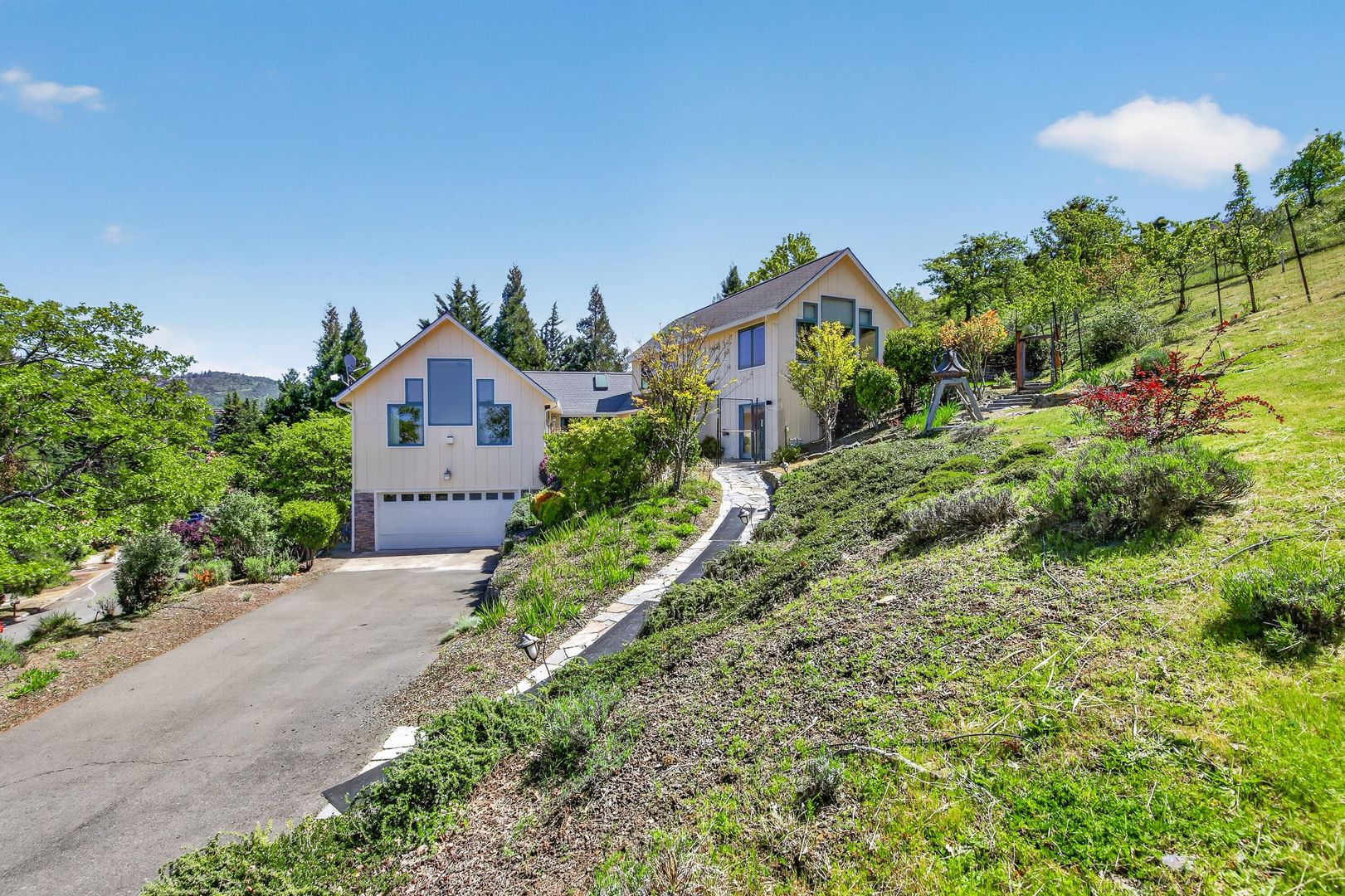 Medford House: 4406 San Juan Drive
