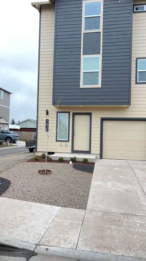 White City Townhome: 7830 Jacqueline Way