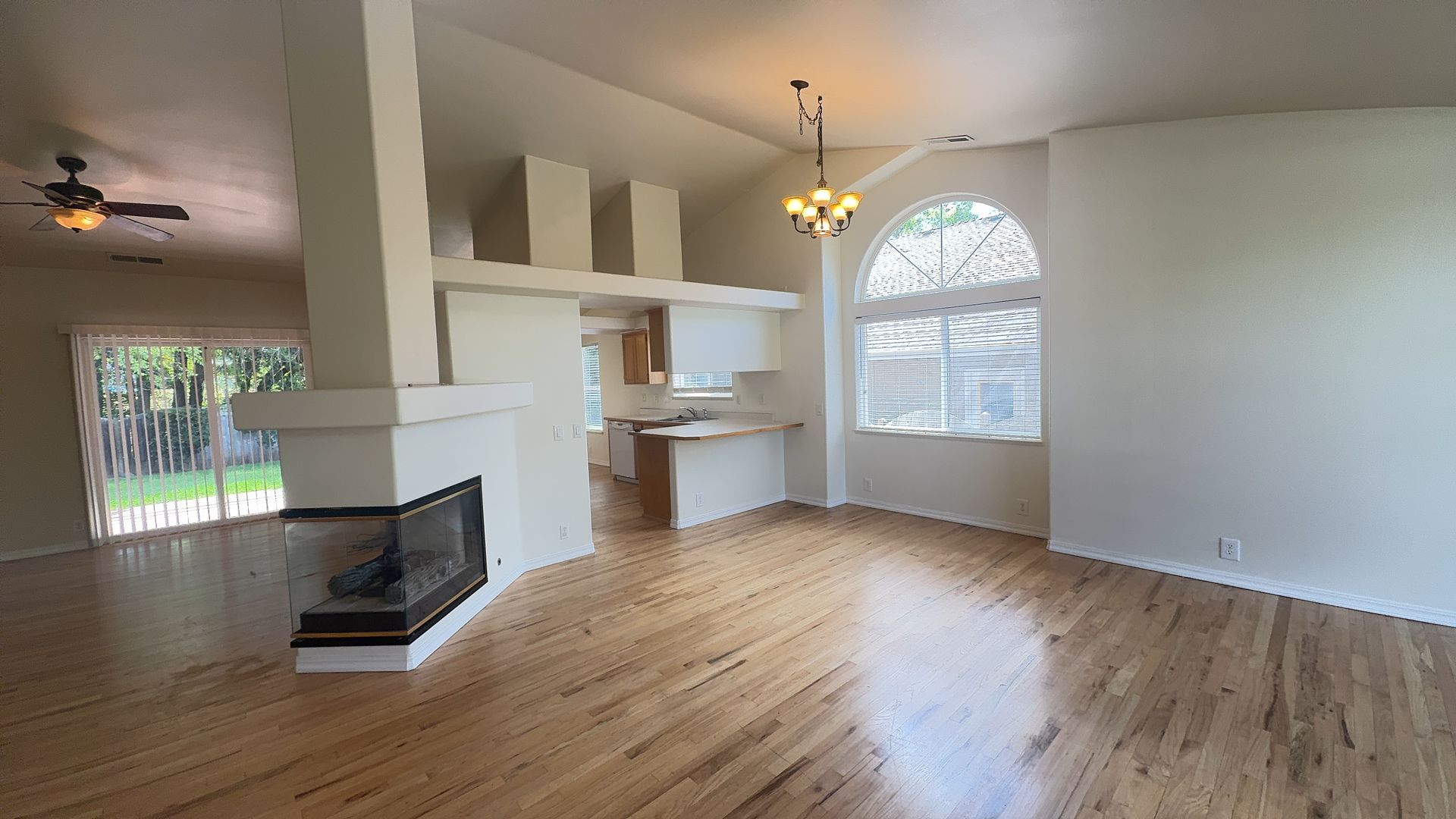 Medford House: 1652 Inverness Dr.
