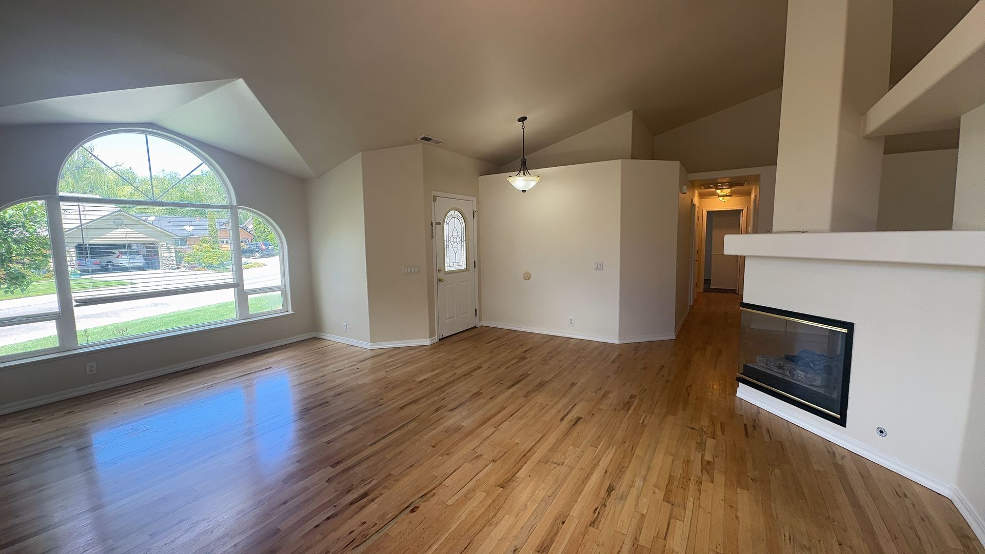Medford House: 1652 Inverness Dr.
