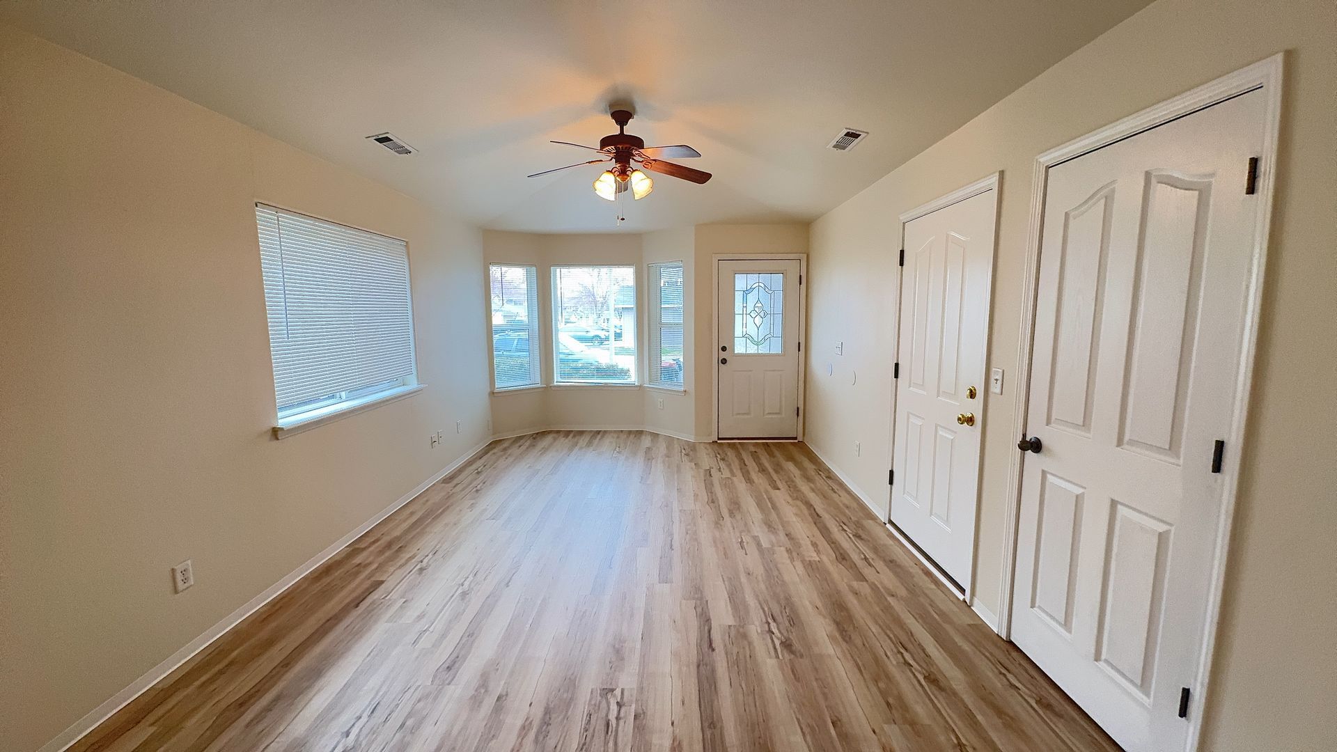 Medford House: 3154 Forest Hills Dr. Apt. A