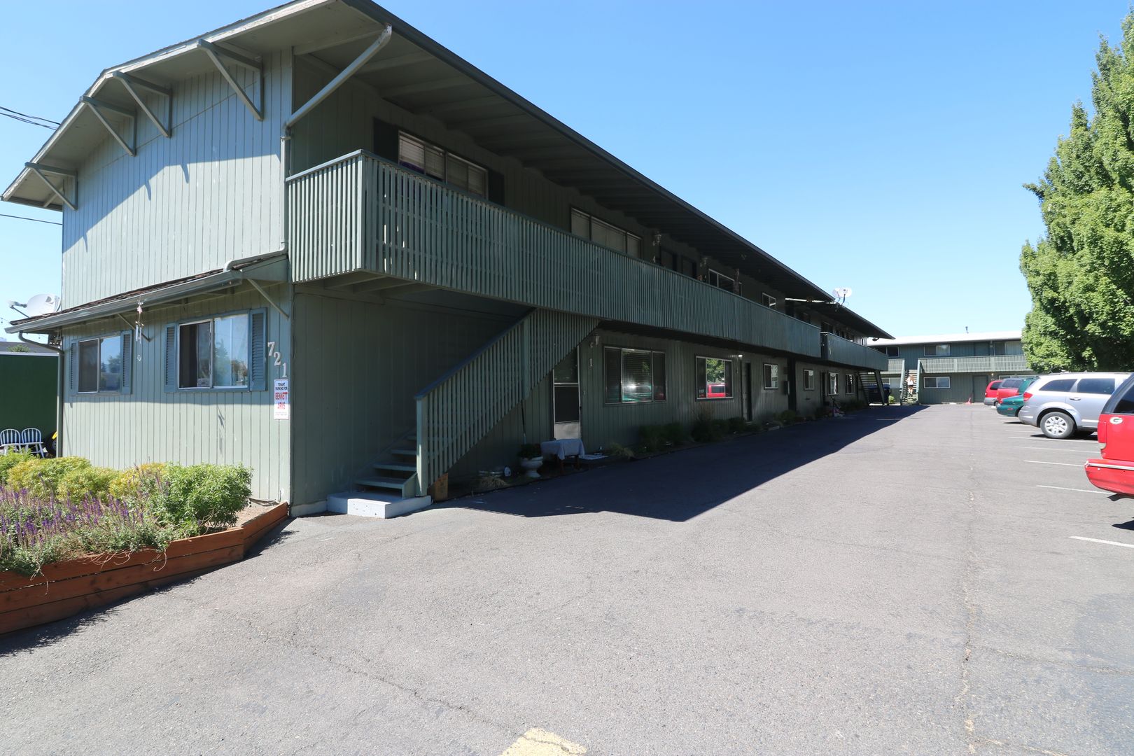 Medford Apartment: 721 Bennett Ave #1-12