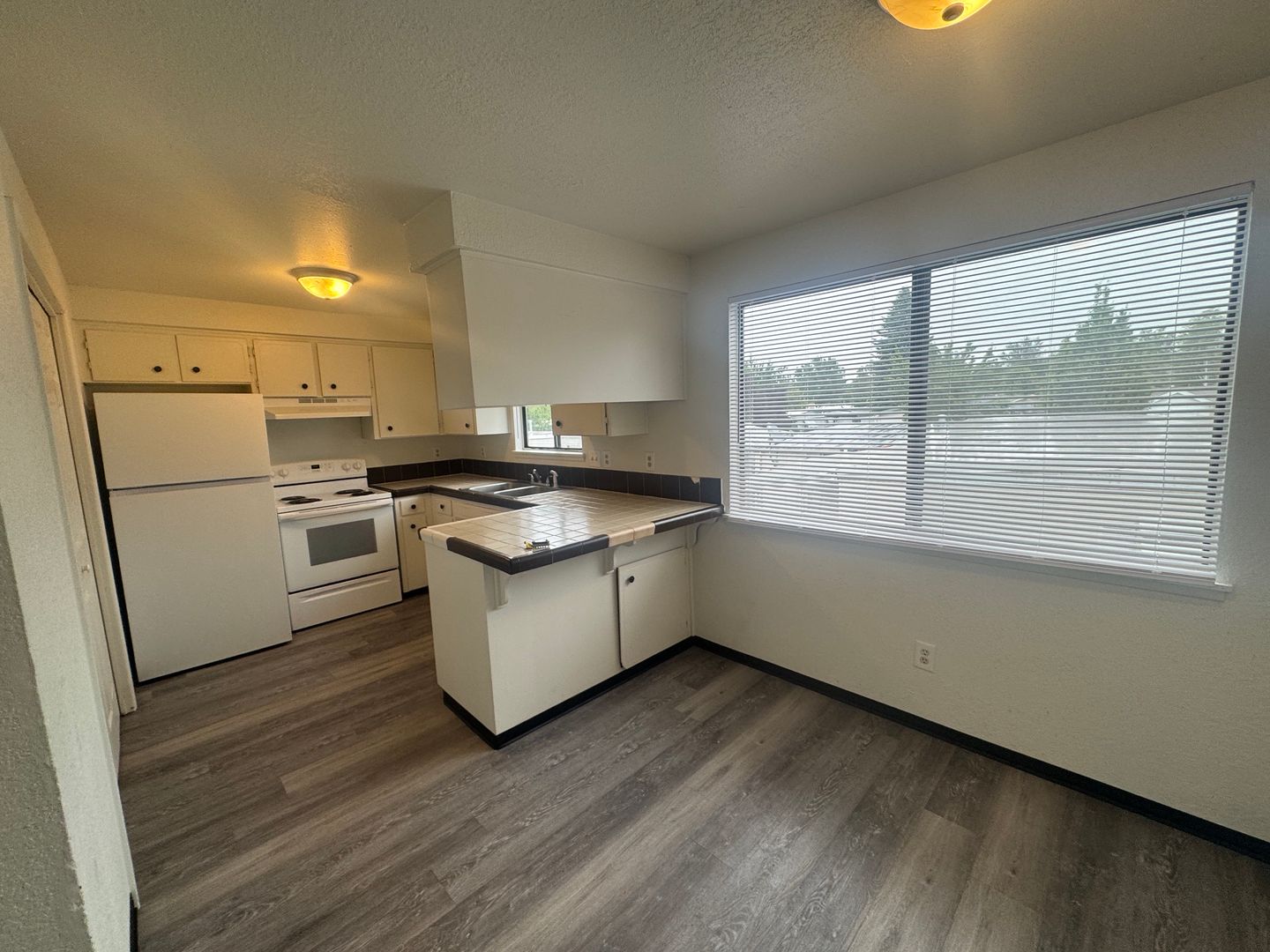 Medford Apartment: 2310/1-8 Table Rock Rd