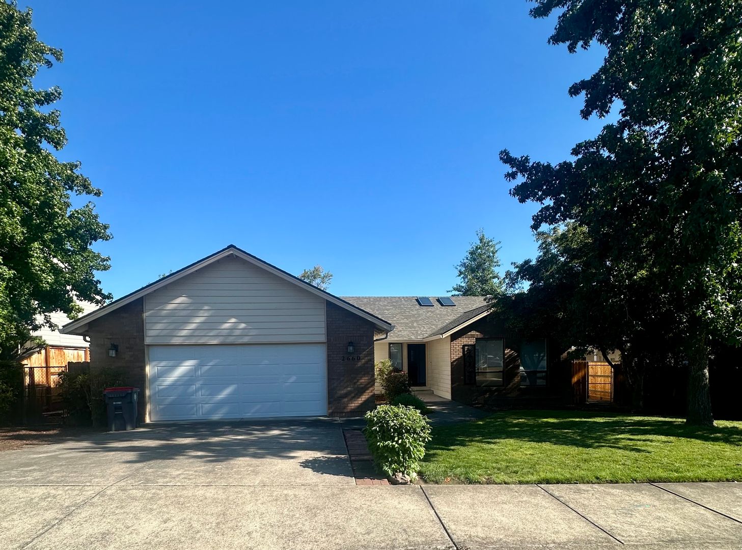 Medford House: 2660 Wilkshire Dr.