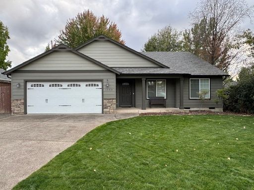 4 Bed 2 Bath Rental at 1588 Inverness Drive, Medford, OR – photo 1