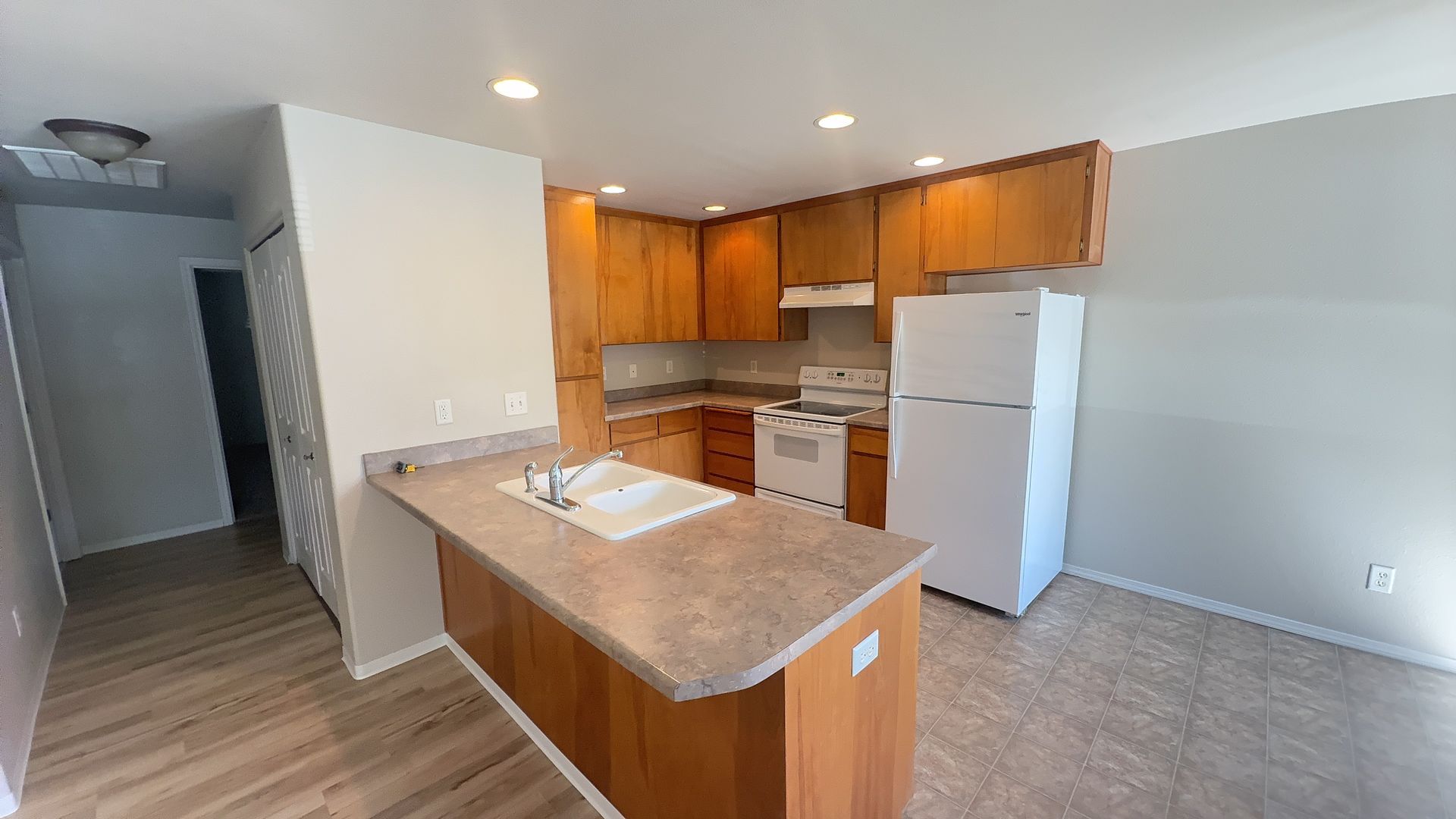 Medford Apartment: 3161 Juniper Ridge  1, 2, 7 & 8