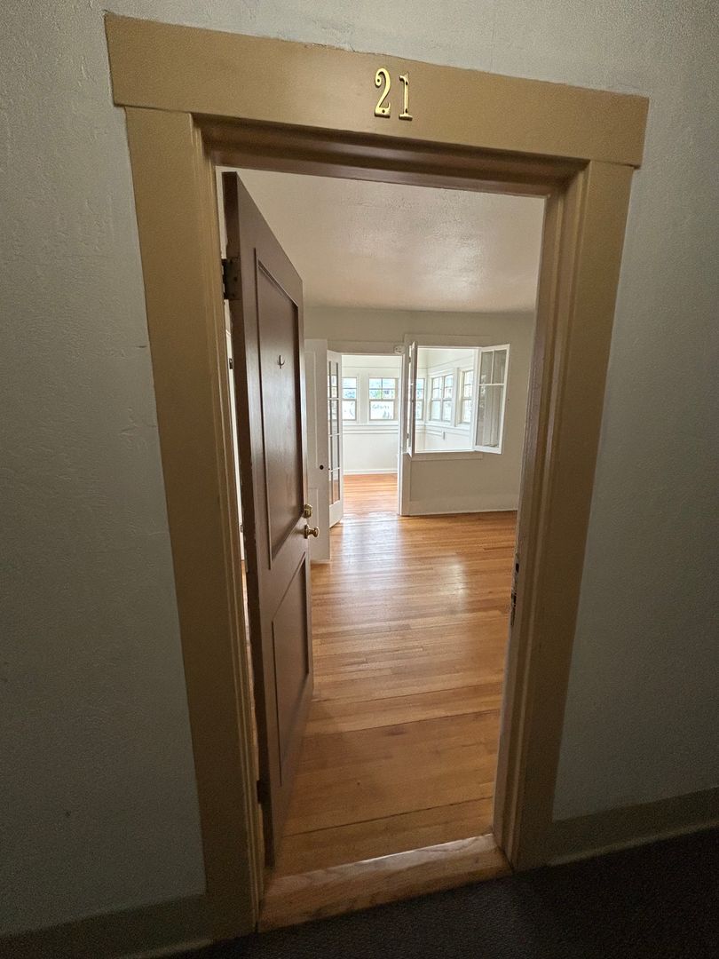 Medford Apartment: 38 N. Oakdale Ave.  #1-31