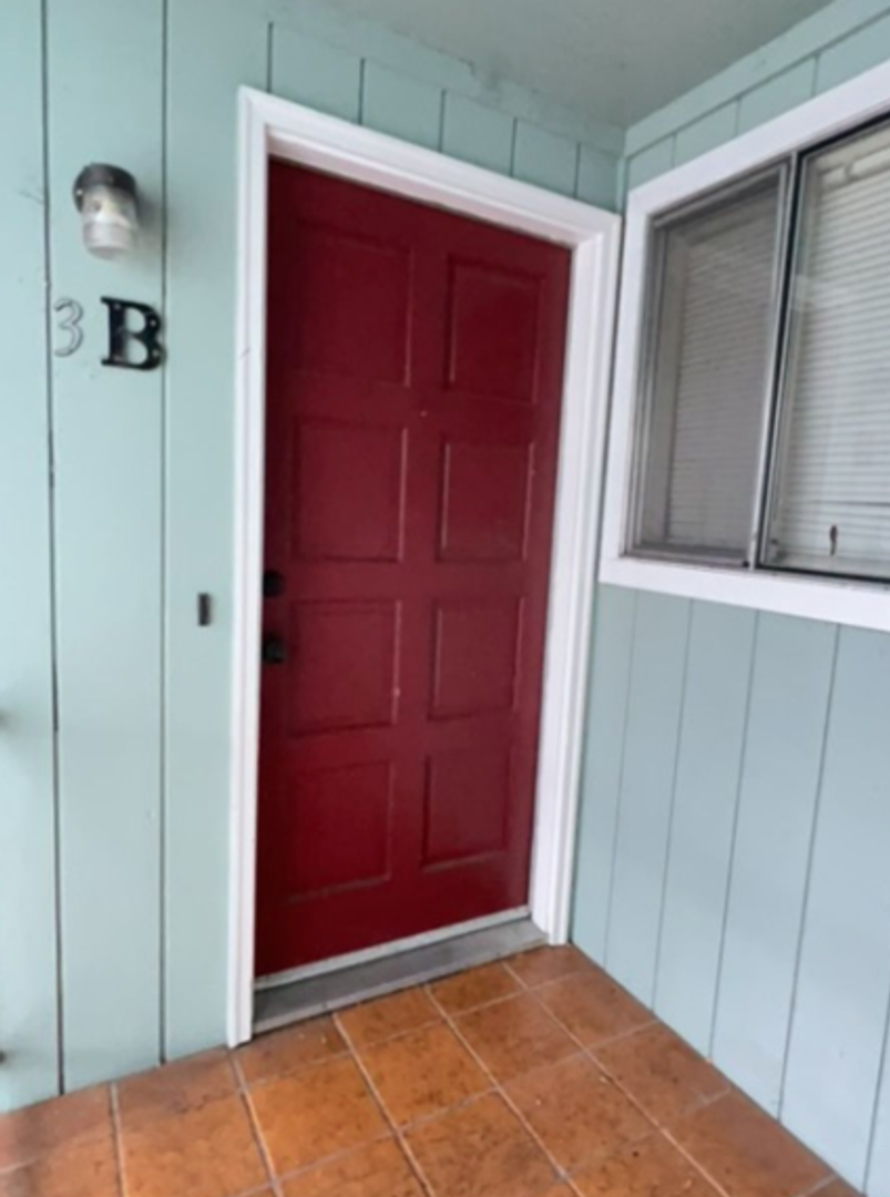 Grants Pass Apartment: 727 SW Bridge St