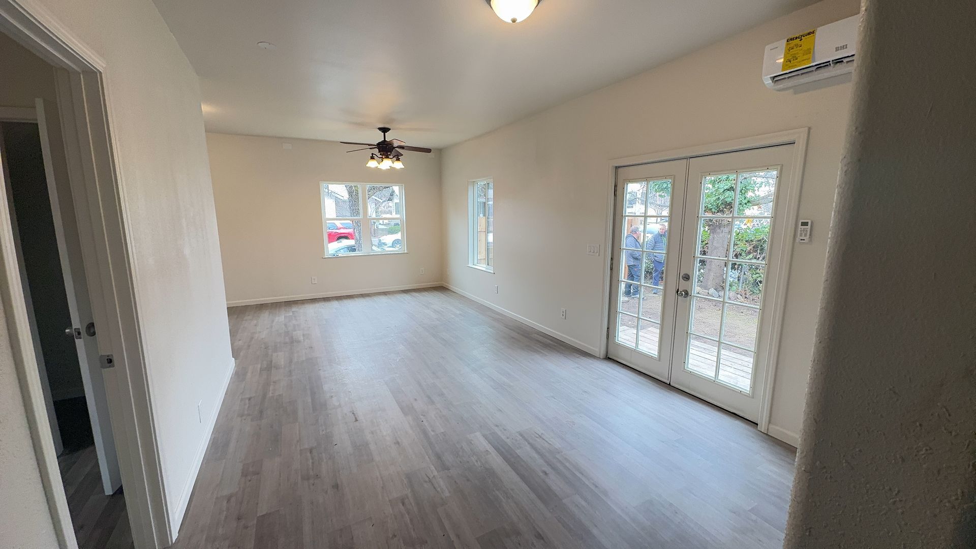 Medford Apartment: 329-339 S Grape St