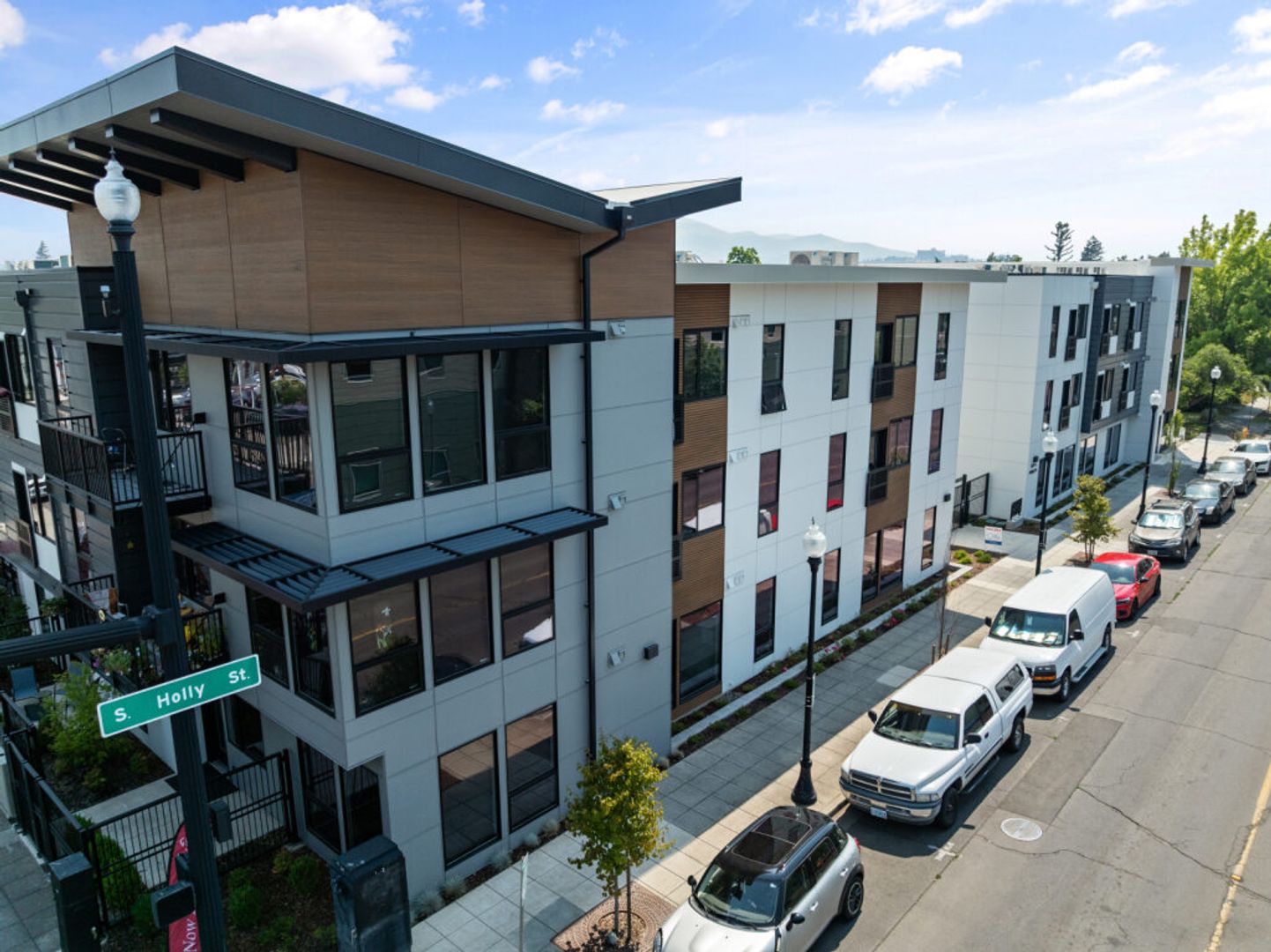 Medford Apartment: 121 S Holly St.