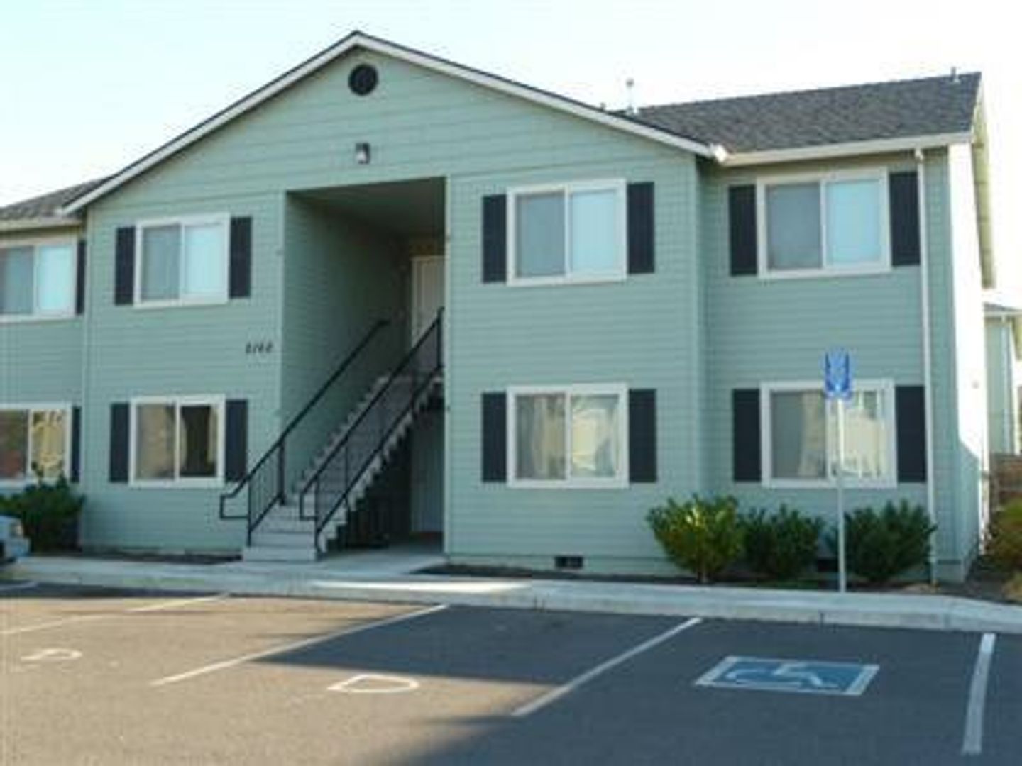 6909-1t - 2162 Crater Lake Ave #A-D