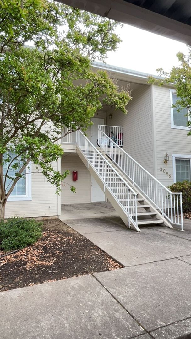 Medford Apartment: 3052 Sheraton Ct. A-D