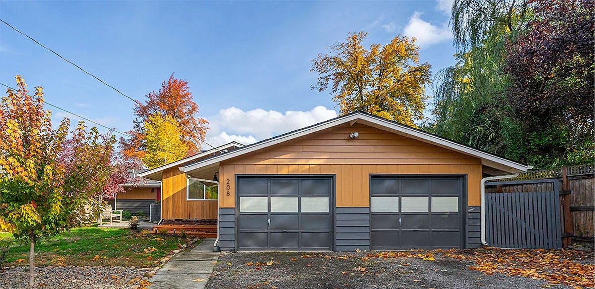 Medford House: 208 Oregon Terrace