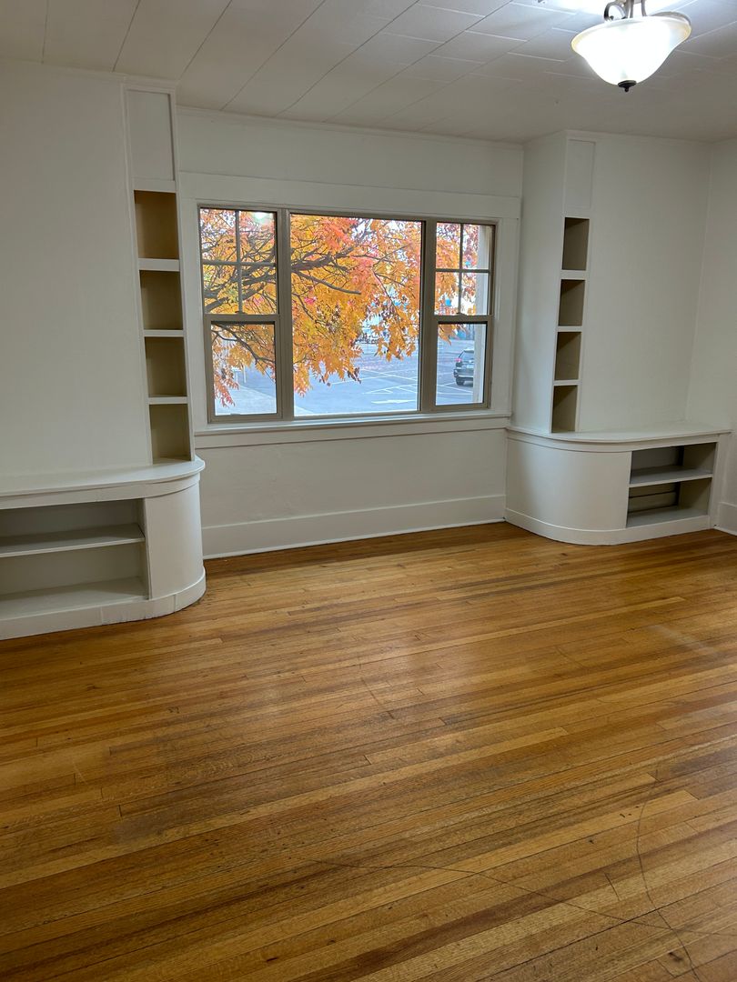 Medford Apartment: 38 N. Oakdale Ave.  #1-31