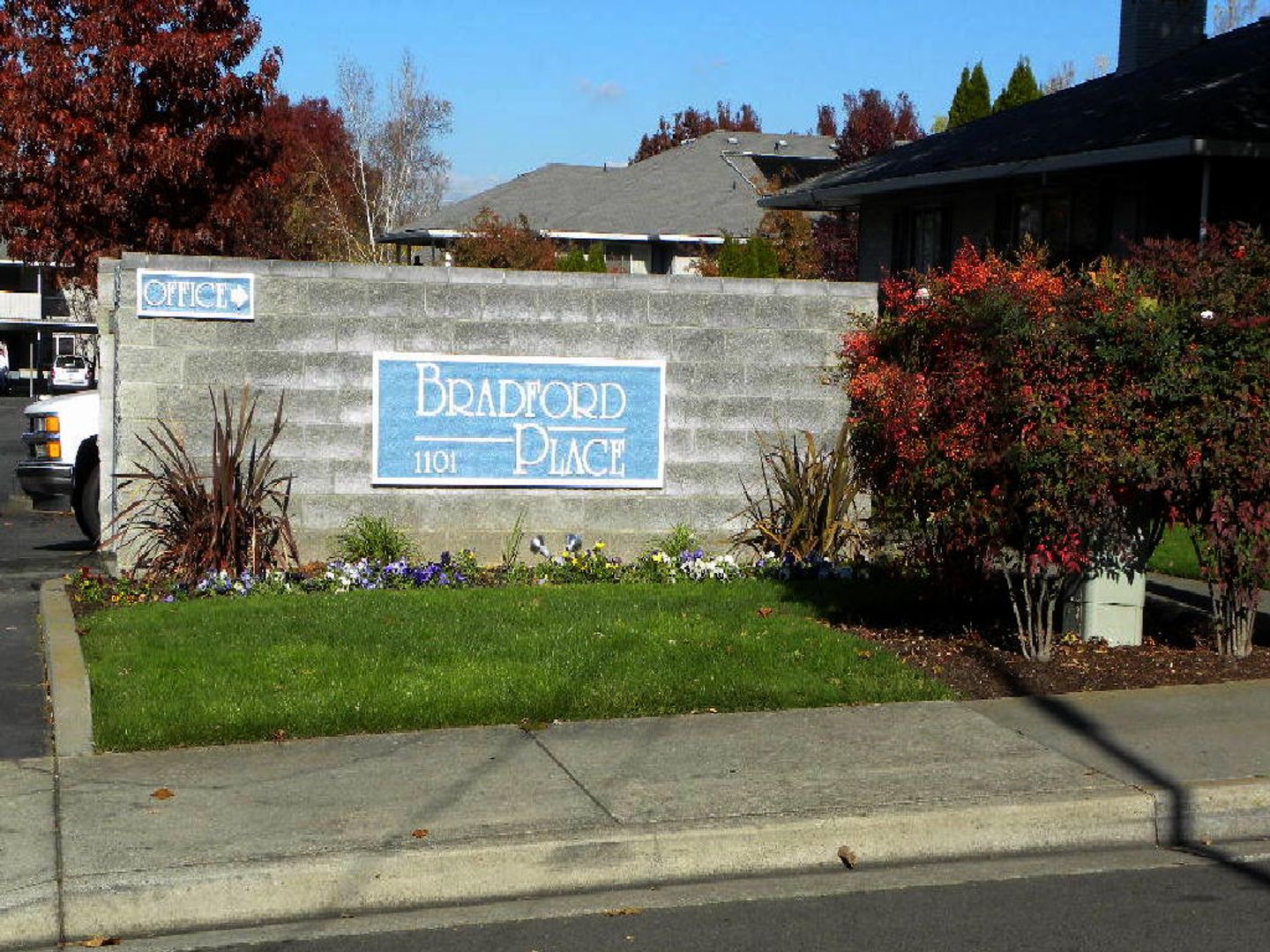 Medford Apartment: 1101 Woodrow Lane