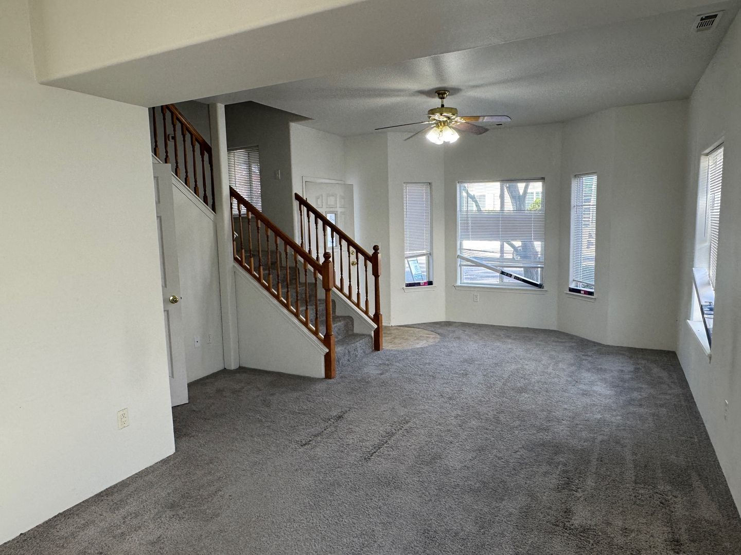 Medford Apartment: 3834 Viewcrest  A-D