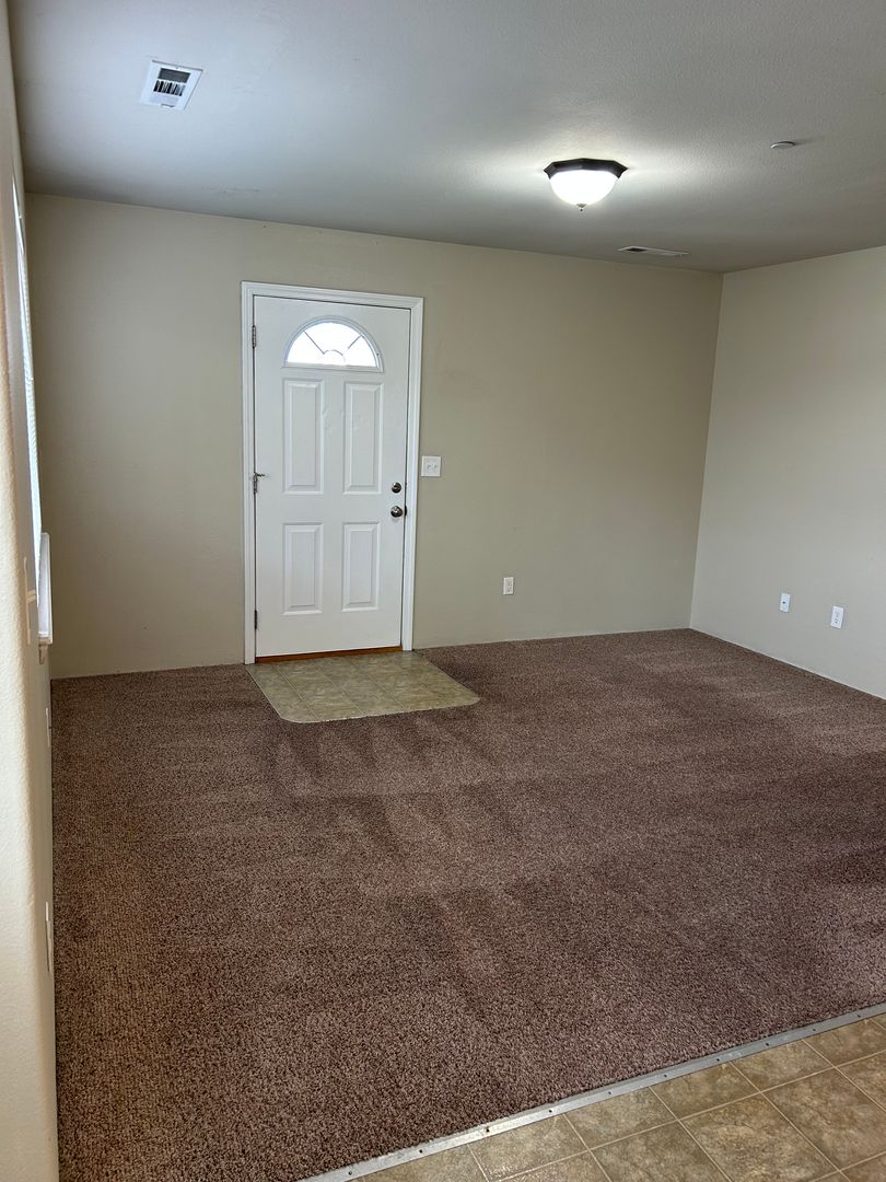 Medford Apartment: 3149 Forest Hills #3,4,7,8