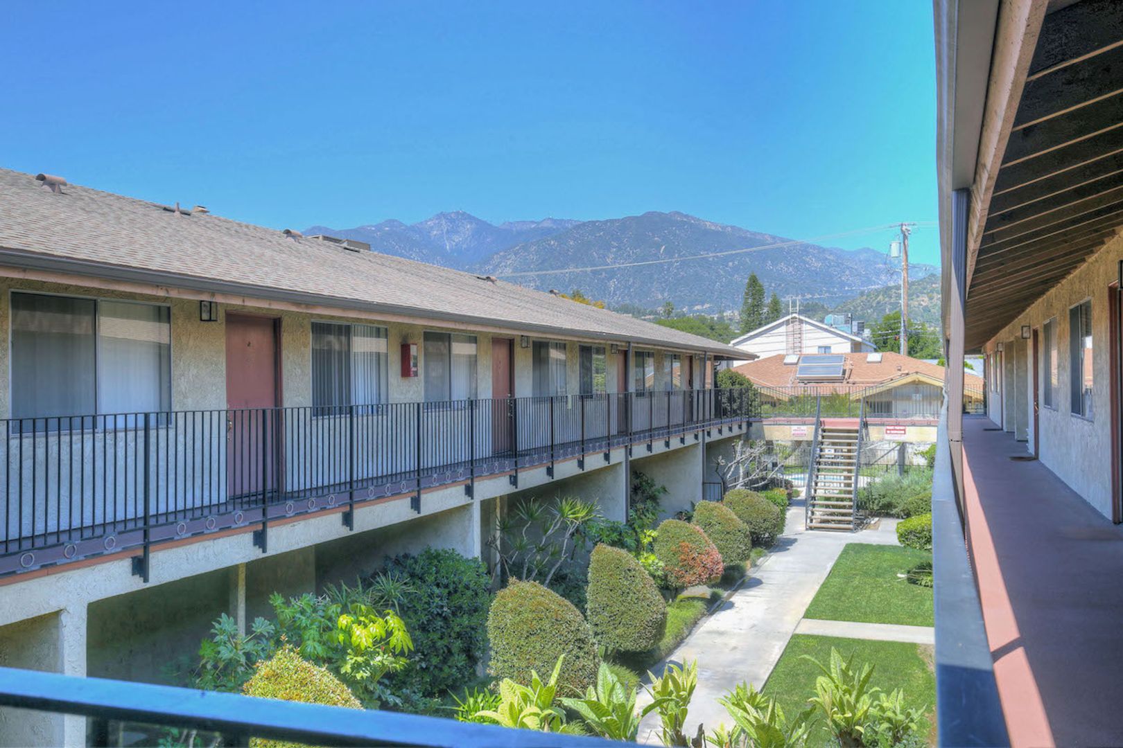 Monrovia Apartment: 869 - 871 W. Walnut Ave