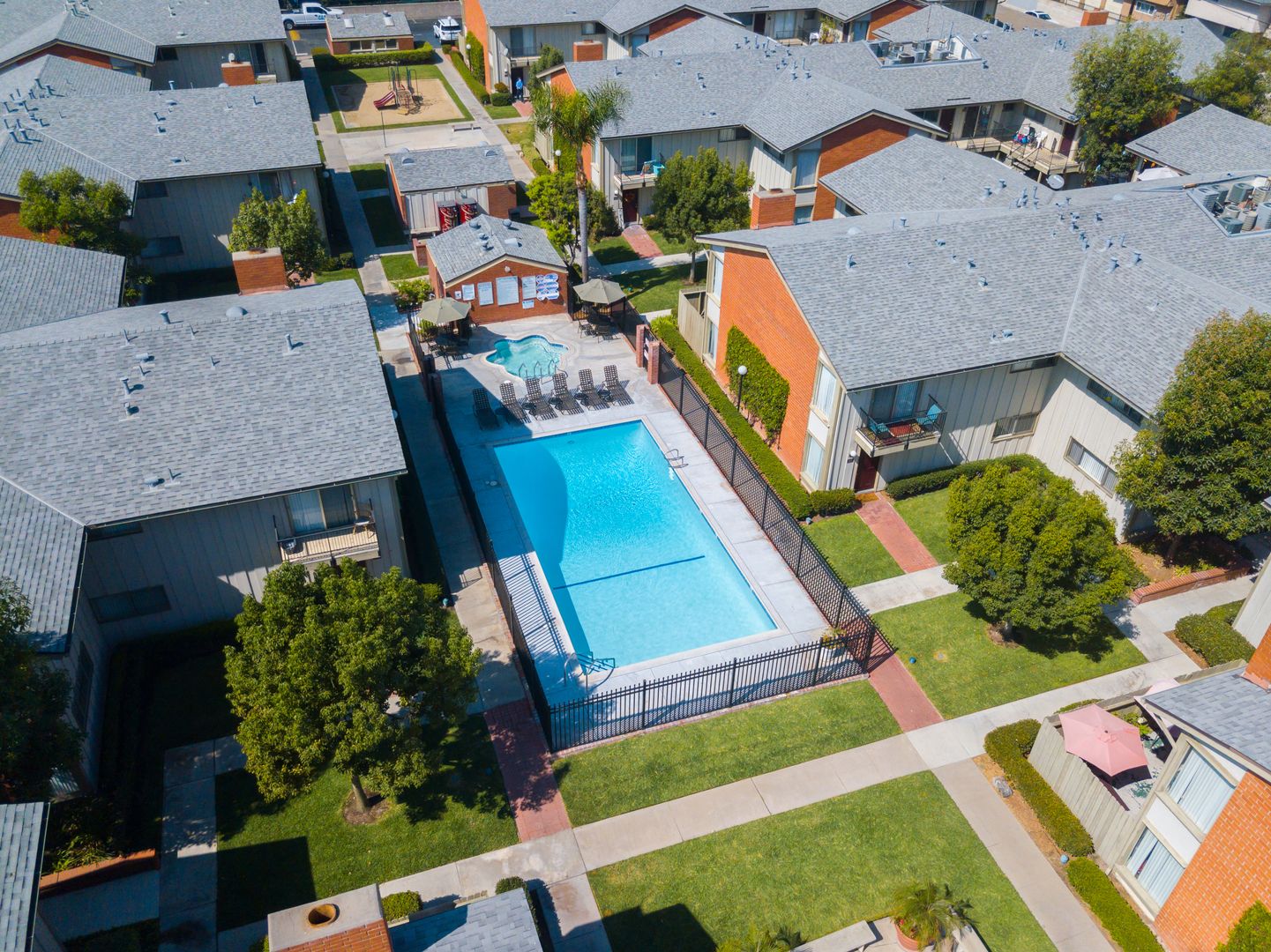 Tustin Apartment: 15701 Tustin Village Way