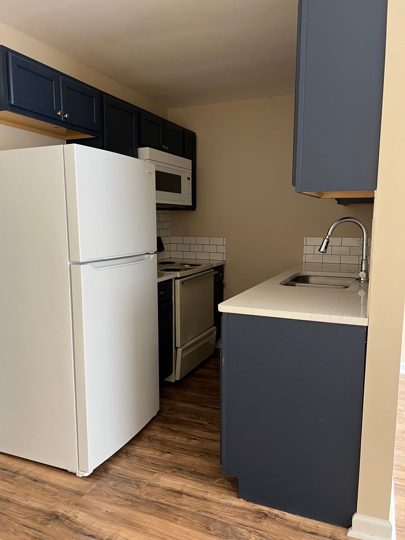 Cullman Apartment: 802 & 805 Lessman Cir SW