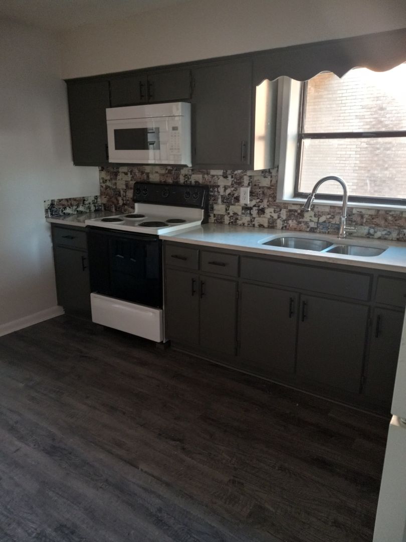 Cullman Apartment: 1406 5th Street SW