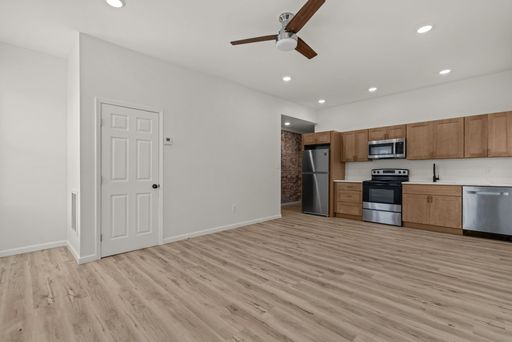 2 bed 2 bath Full Remodel | Off-Street Parking | Free Storage Lockers Available | In- Unit Laundry – photo 1