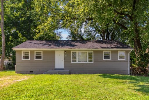 Bright & Updated 4-Bedroom Slab Home with Patio and Spacious Yard | Accepting Section 8! – photo 1