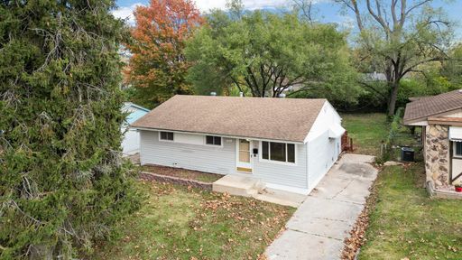 Section 8 Property! 3 bedroom 2 bathroom | Partially Finished Basement | Fenced Yard with Deck – photo 1