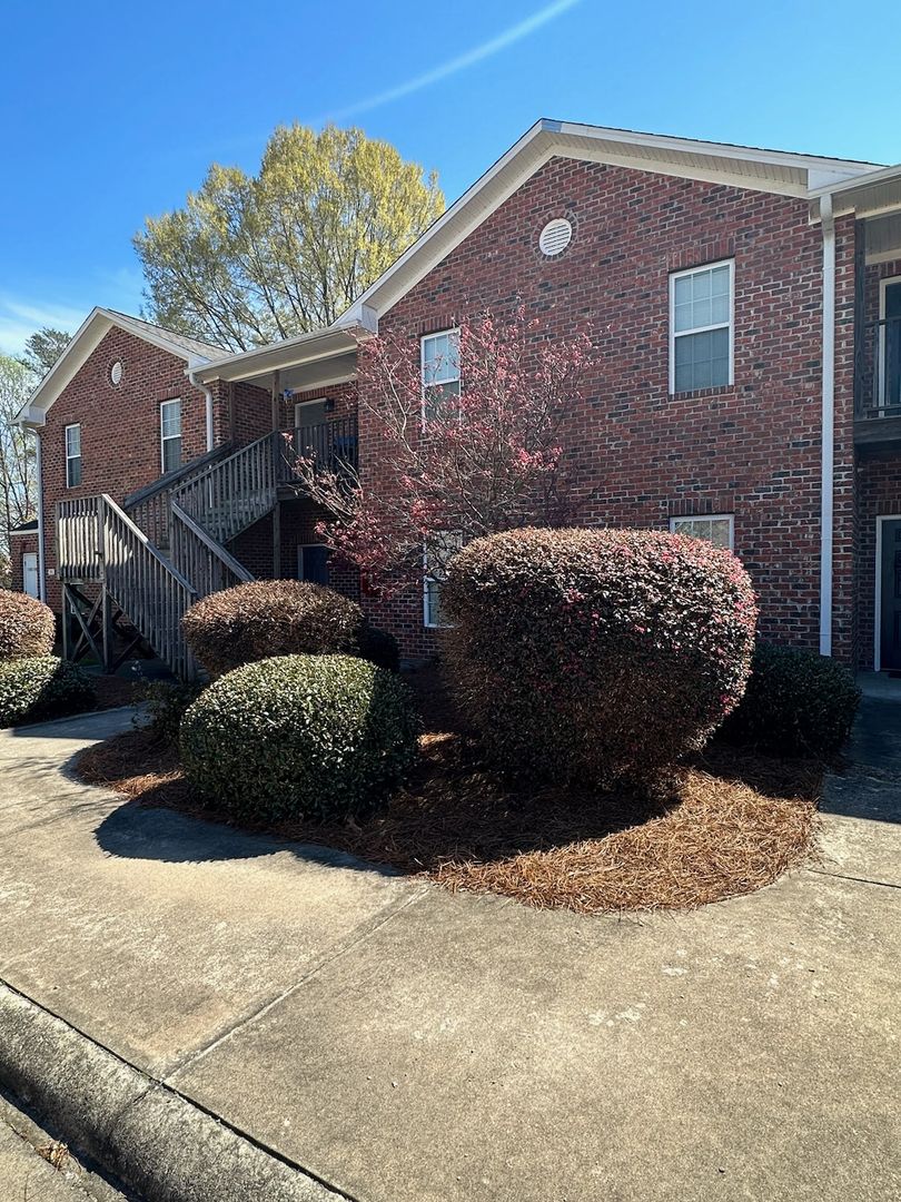 Yadkinville Apartment: Westridge Drive