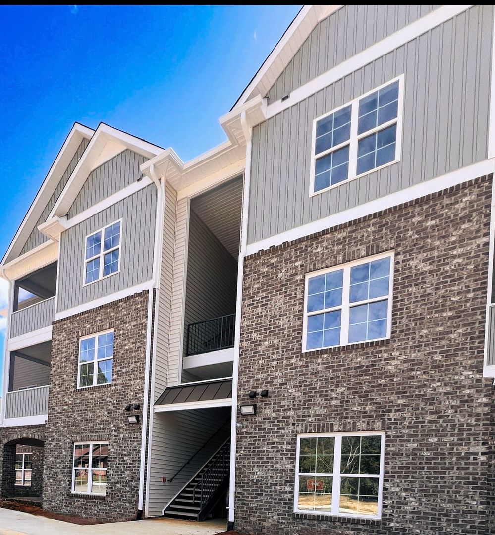 Yadkinville Apartment: Westridge Drive