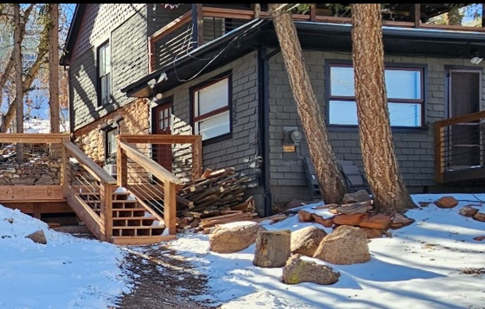 Manitou Springs Apartment: 955 Osage Ave