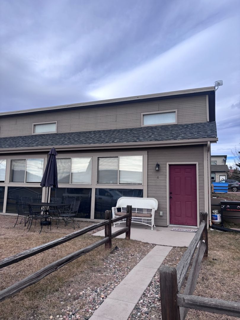 Woodland Park Apartment: 620 Forest Edge Rd