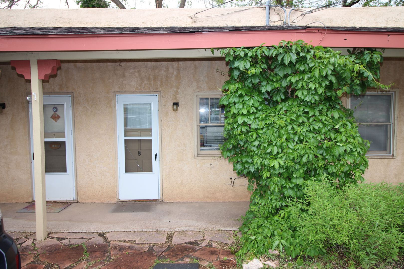 Manitou Springs Apartment: 612 High St.
