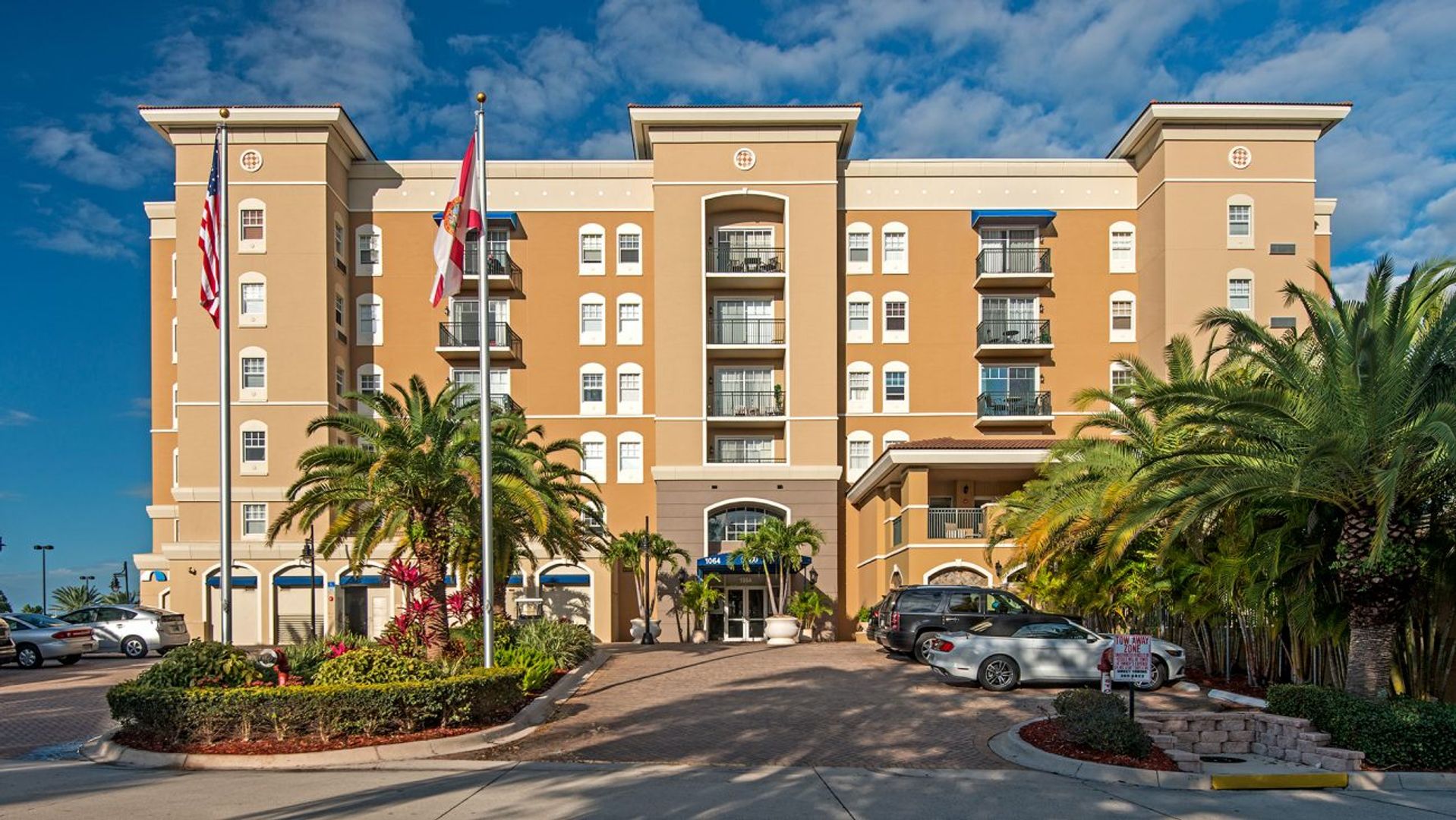 Sarasota Condo: 1064 N. Tamiami Trail #1635