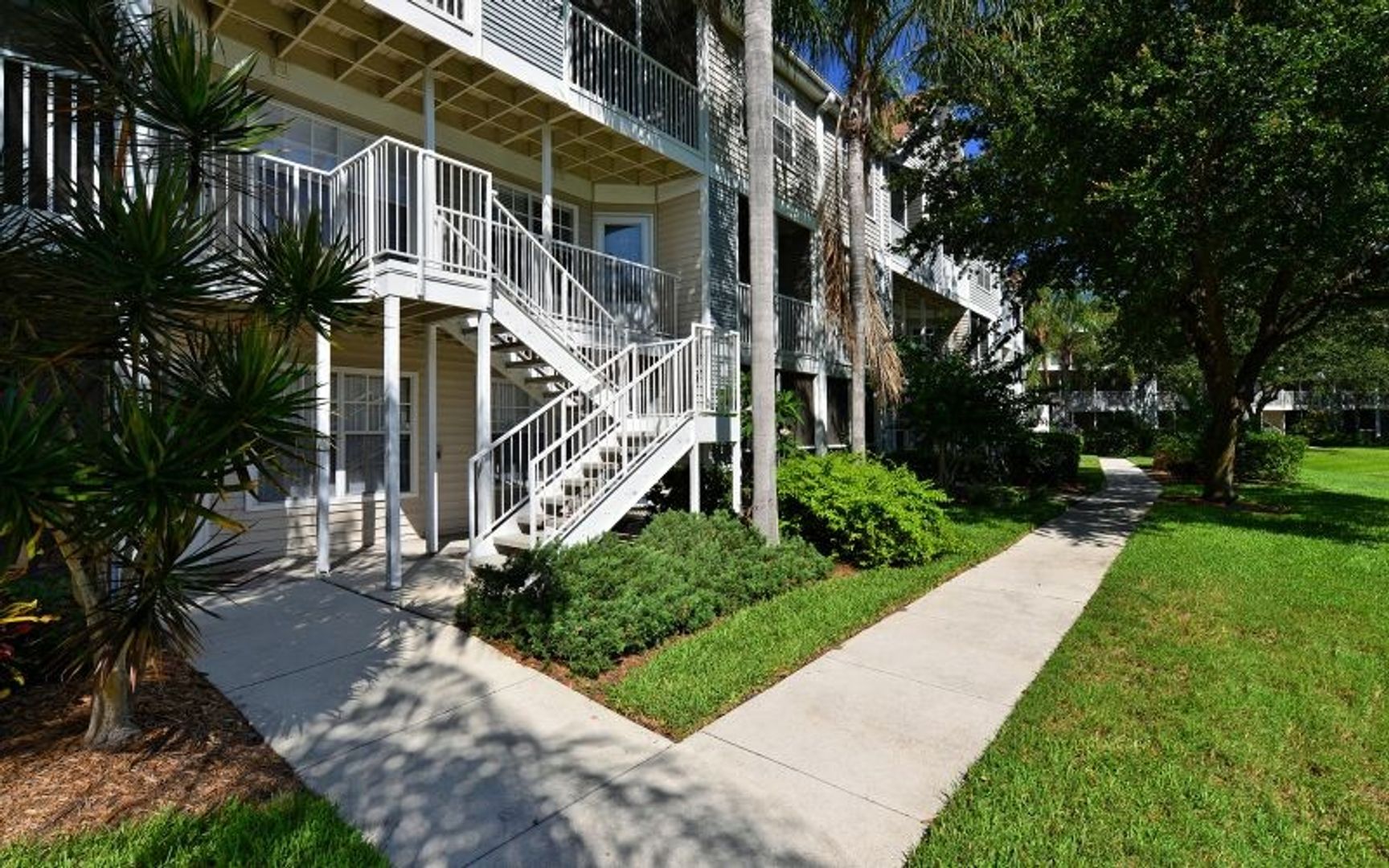 Sarasota Condo: 850 S. Tamiami Trail #232
