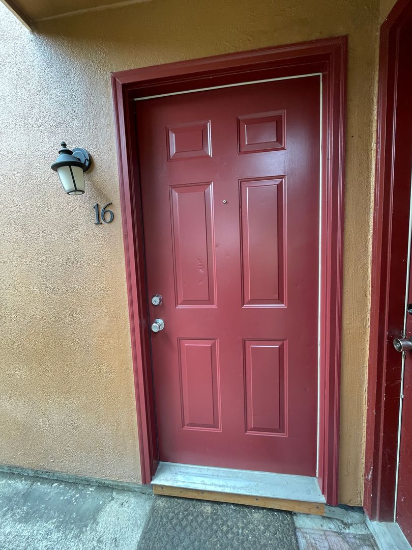 Albany Apartment: 1830 SE Thurston St