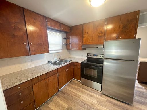 Listing photo thumbnail