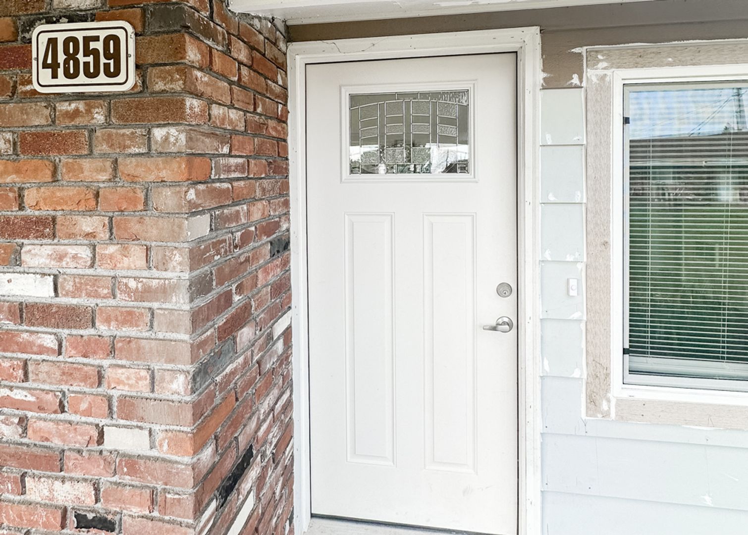 Salem Apartment: 610 Commercial St & 4851-4880 Portland Rd NE