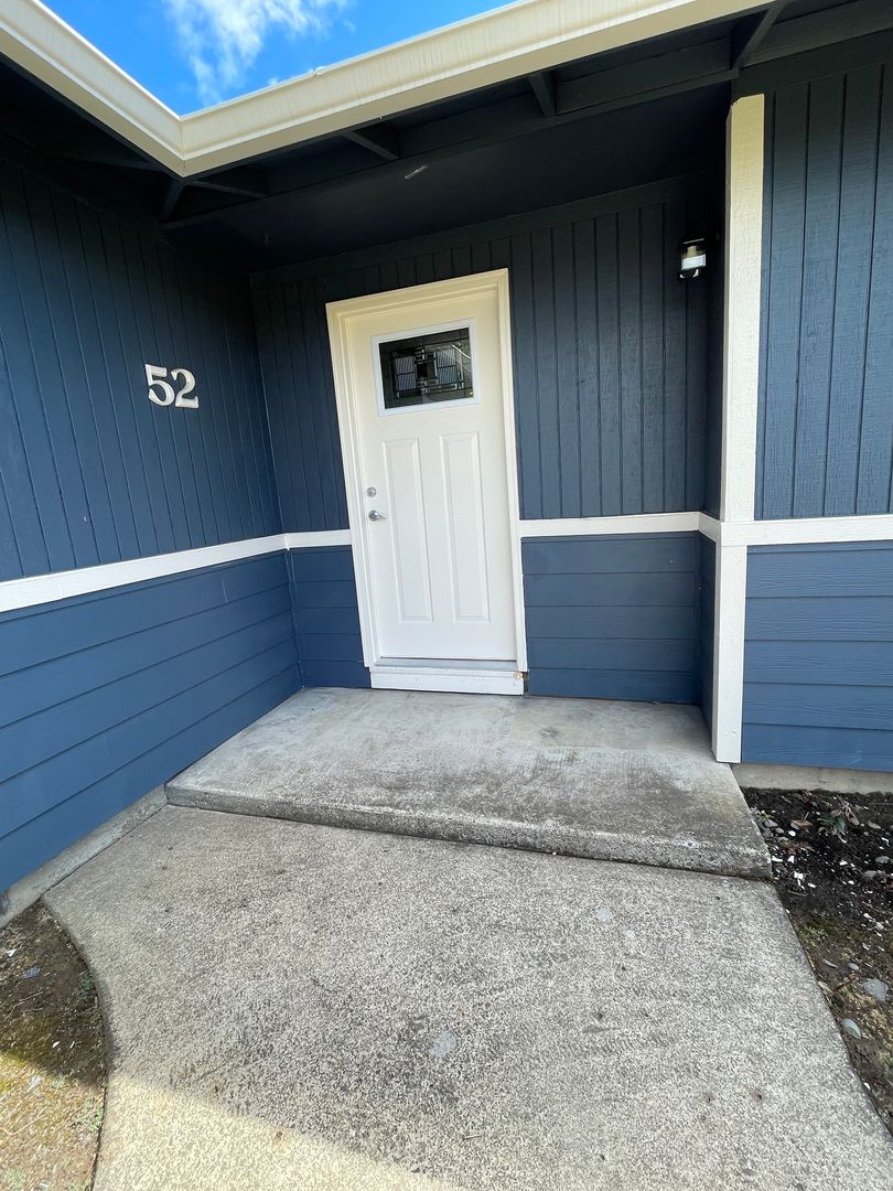Albany Apartment: 5001 Pacific Blvd SW, Office