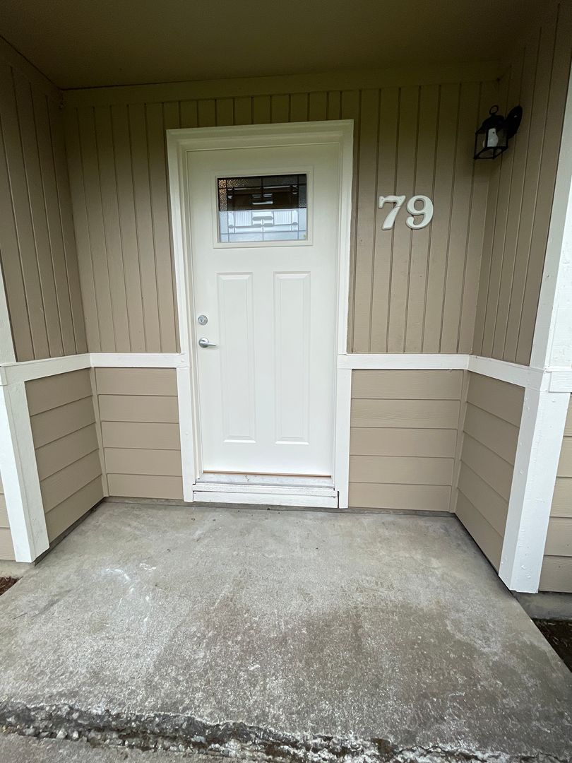 Albany Apartment: 5001 Pacific Blvd SW, Office