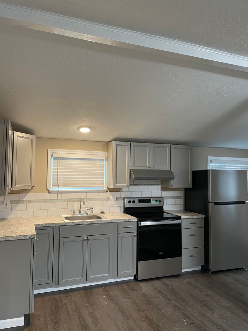 Salem Apartment: PO Box 5517