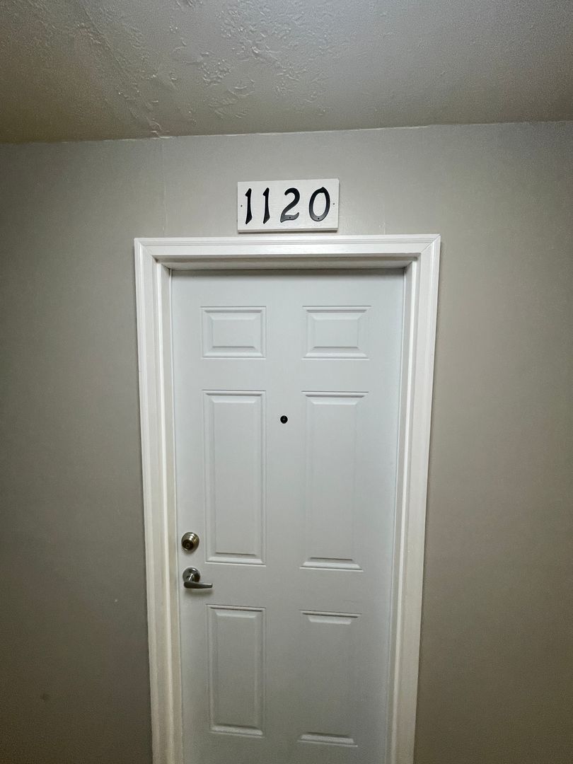 Salem Apartment: 1102-1180 Pine St NE