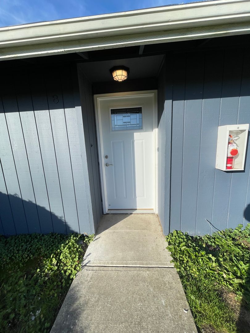 Eugene Apartment: 3659 West 18Th Ave, #6, Office