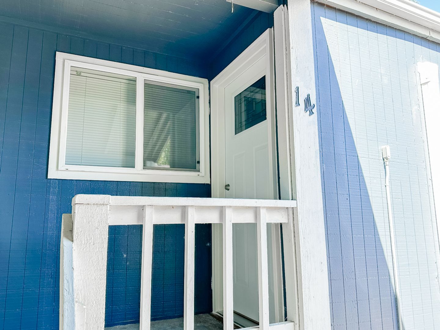 Newberg Apartment: 406 East 9Th Street