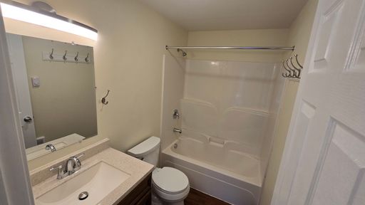 Listing photo thumbnail
