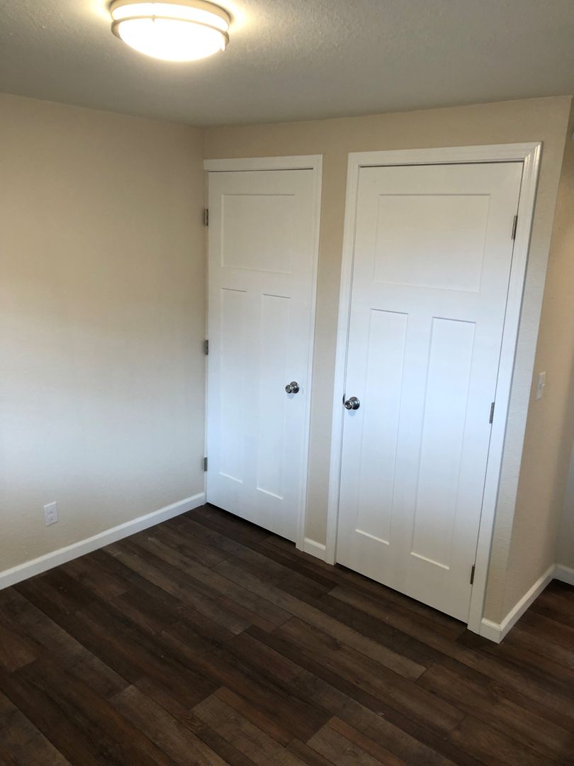 Eugene Apartment: 3659 West 18Th Ave, #6, Office